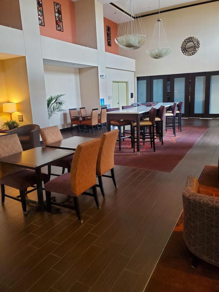 Hampton Inn & Suites Jamestown Eksteriør billede